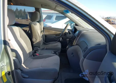 2010 Toyota Sienna Le из США, поврежденный, VIN 5TDKK4CC8AS325297